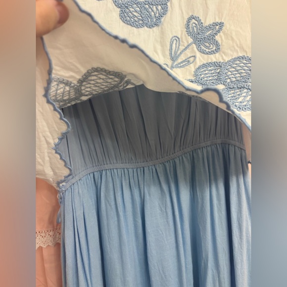 Strut & Bolt embroidered midi dress - Picture 5 of 5